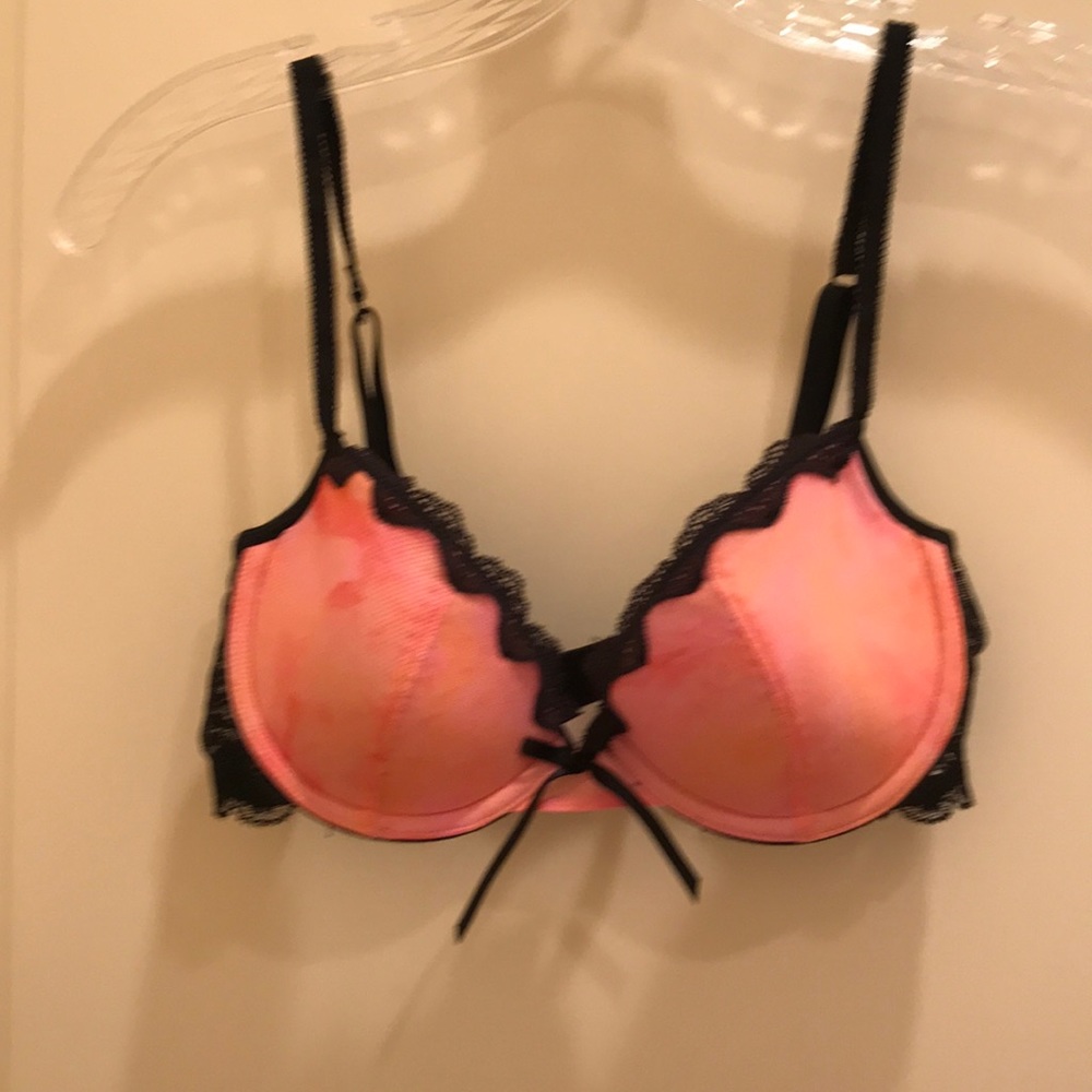Victoria Secret bra